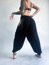 Load image into Gallery viewer, Andromeda Flow Pants with removable chains - Black Bamboo Jersey