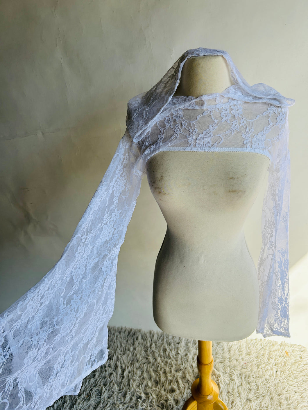 SALE - Galadriel Shrug - White Lace - XS/Small