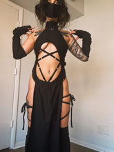 Load image into Gallery viewer, Kitana Set in BLACK - 5 piece set - Mortal Kombat Cosplay
