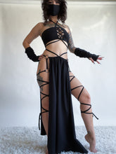 Load image into Gallery viewer, Serpentina Set in Black Cotton - 3 pieces (Skirt, Top and Gloves) - Fire Safe Bellydance Costume
