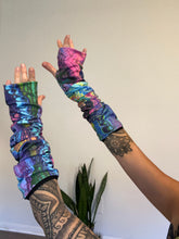 Load image into Gallery viewer, Fingerless Gloves - Oil Slick
