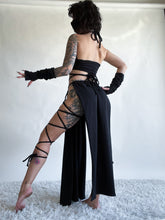 Load image into Gallery viewer, Serpentina Set in Black Cotton - 3 pieces (Skirt, Top and Gloves) - Fire Safe Bellydance Costume
